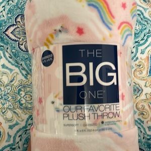 Rainbow 🌈 and unicorn 🦄 throw blanket